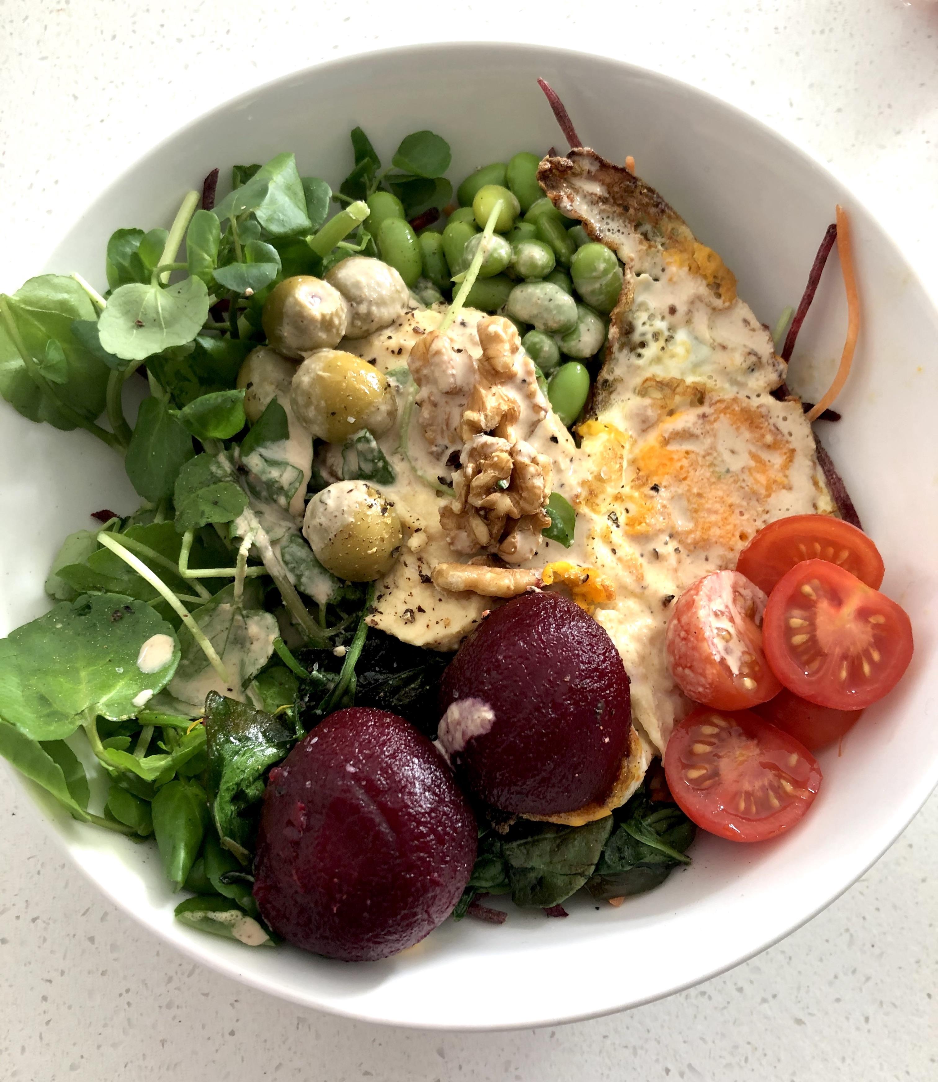 Buddha bowl egg & edamame