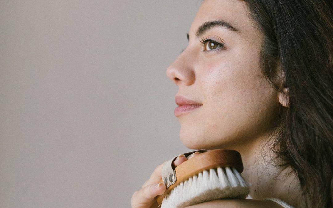 5 Reasons To Fall In Love With Detox-Friendly Dry Body Brushing
